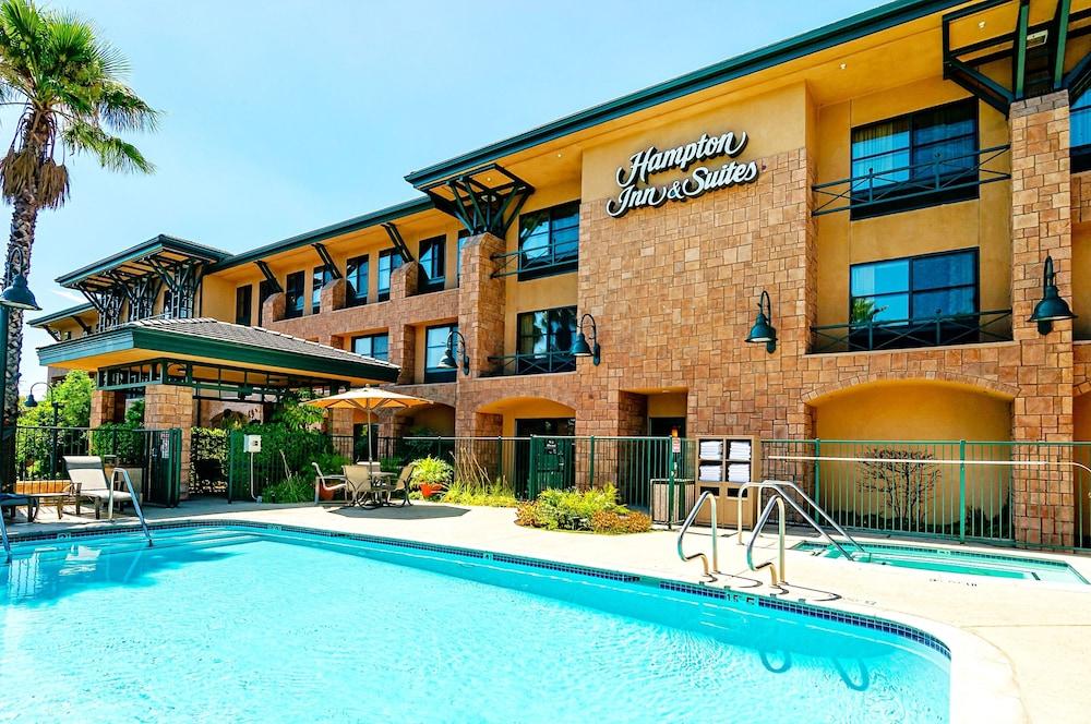 Hampton Inn & Suites Agoura Hills Exterior photo